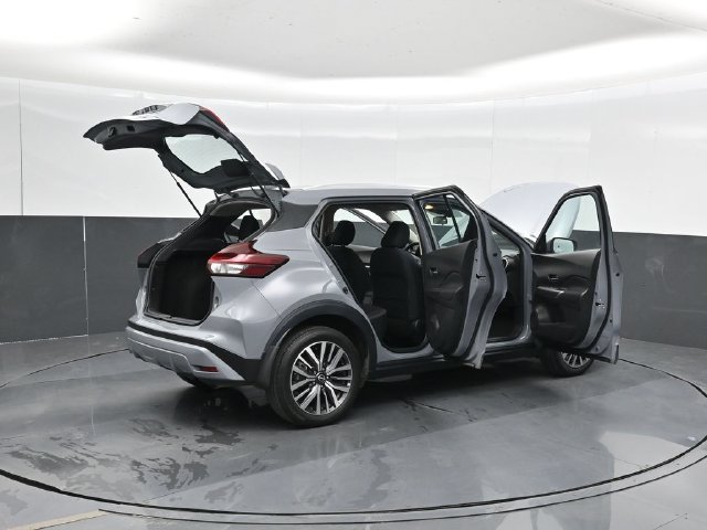 Used 2023 Nissan Kicks SV FWD image 71
