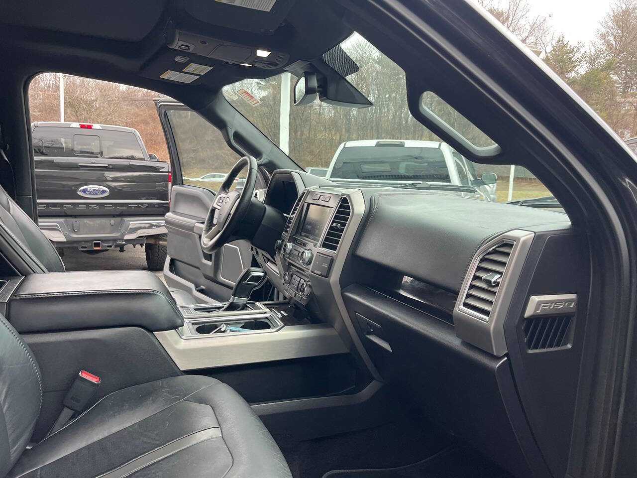 Used 2015 Ford F150 Platinum w/ Equipment Group 701A Luxury image 36