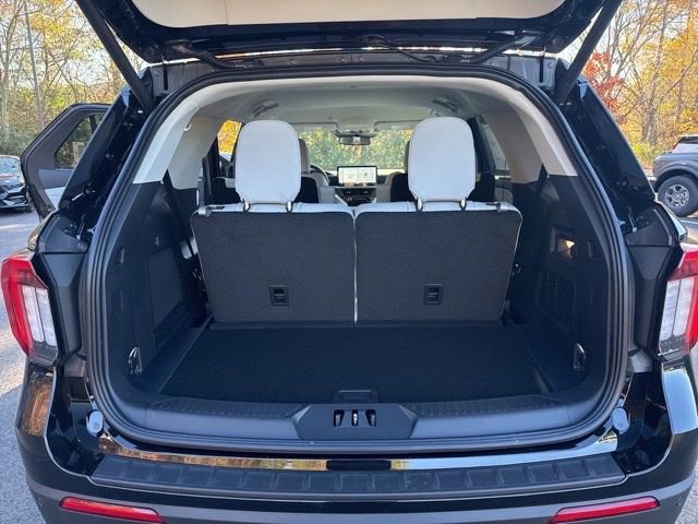 New 2026 Ford Explorer Platinum w/ LUX Leather Package image 23