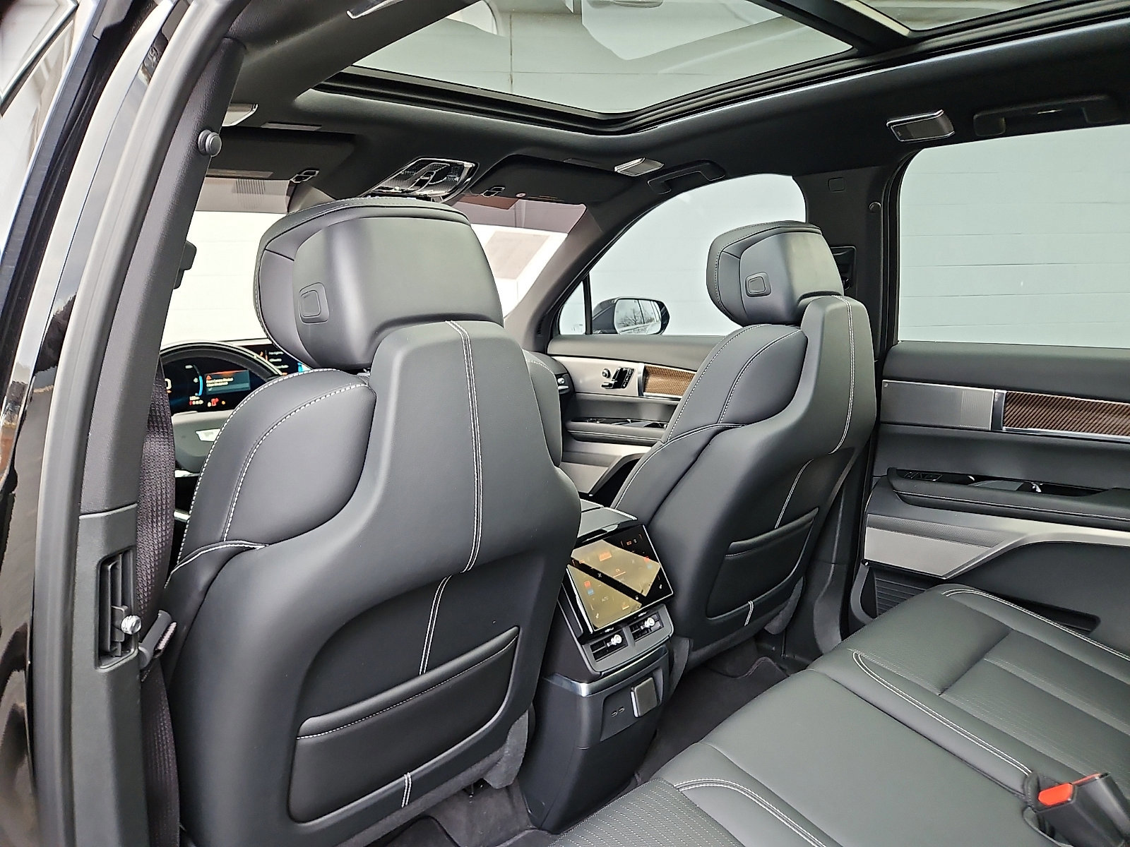 Certified 2026 Cadillac Vistiq Luxury image 5