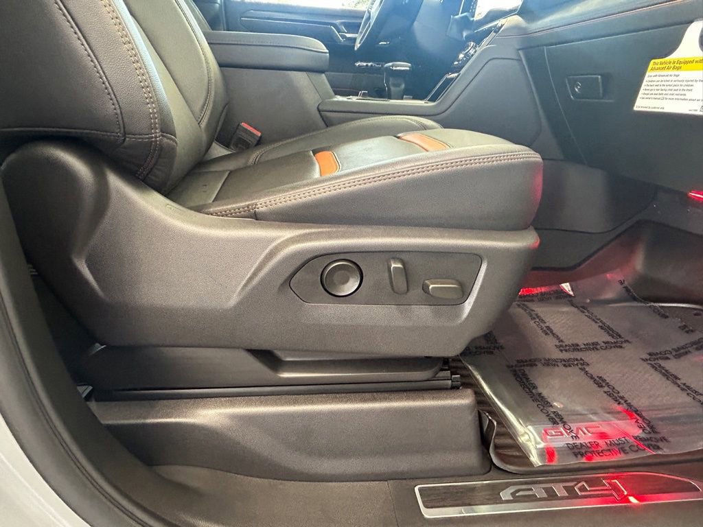 Used 2025 GMC Sierra 1500 AT4 w/ AT4 Premium Package image 31