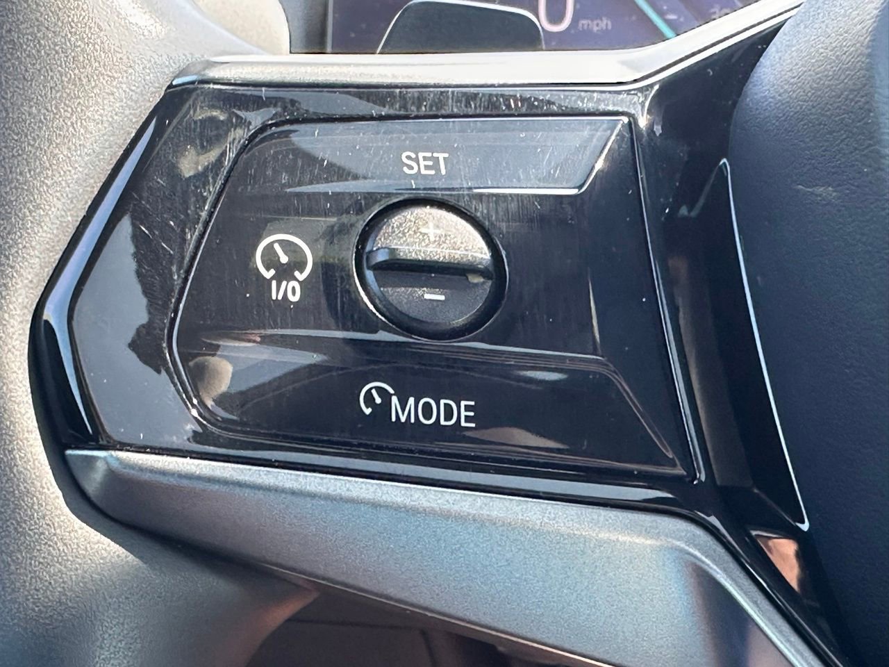 Used 2024 BMW 530i w/ Premium Package image 33