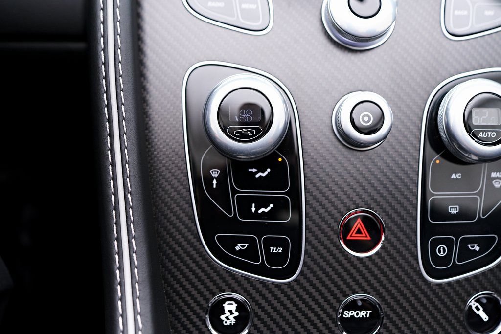 Used 2016 Aston Martin DB9 GT RWD image 88