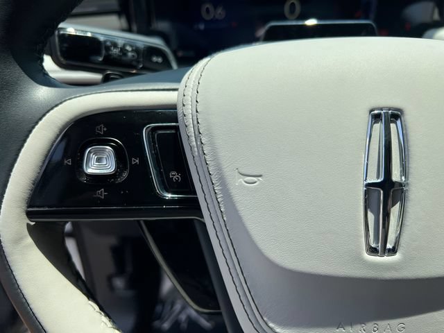 New 2026 Lincoln Aviator 2WD w/ Jet Appearance Package image 30