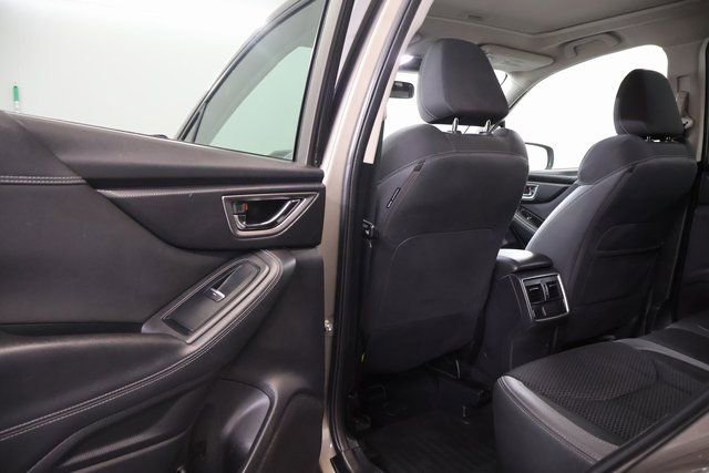 Used 2019 Subaru Forester Premium AWD/4WD image 28
