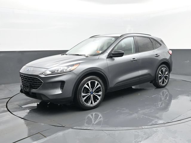 Used 2022 Ford Escape SE w/ SE Sport Appearance Package AWD/4WD image 2