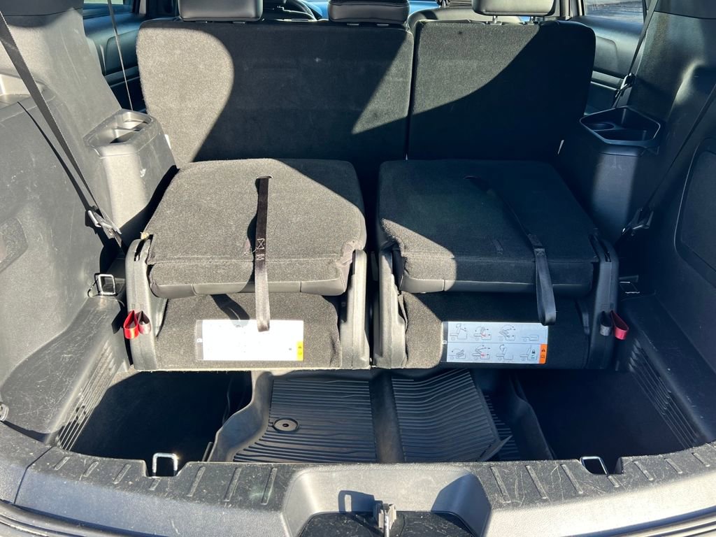 Used 2018 Ford Explorer XLT w/ Equipment Group 202A image 20