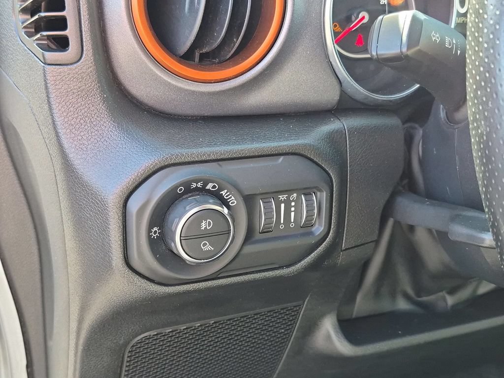 Used 2022 Jeep Gladiator Mojave w/ LED Lighting Group AWD/4WD image 13