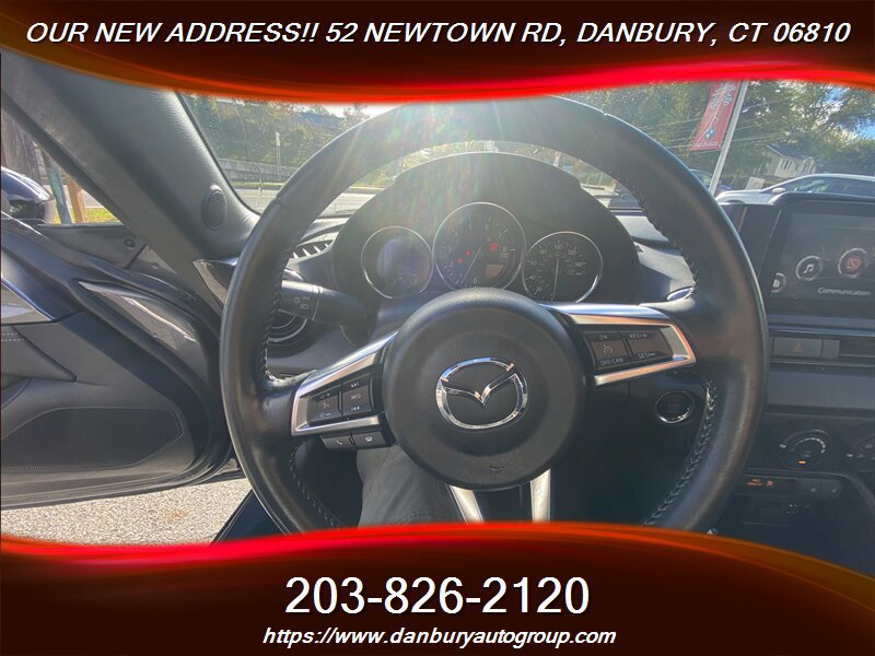 Used 2021 MAZDA MX-5 Miata Club RWD image 19