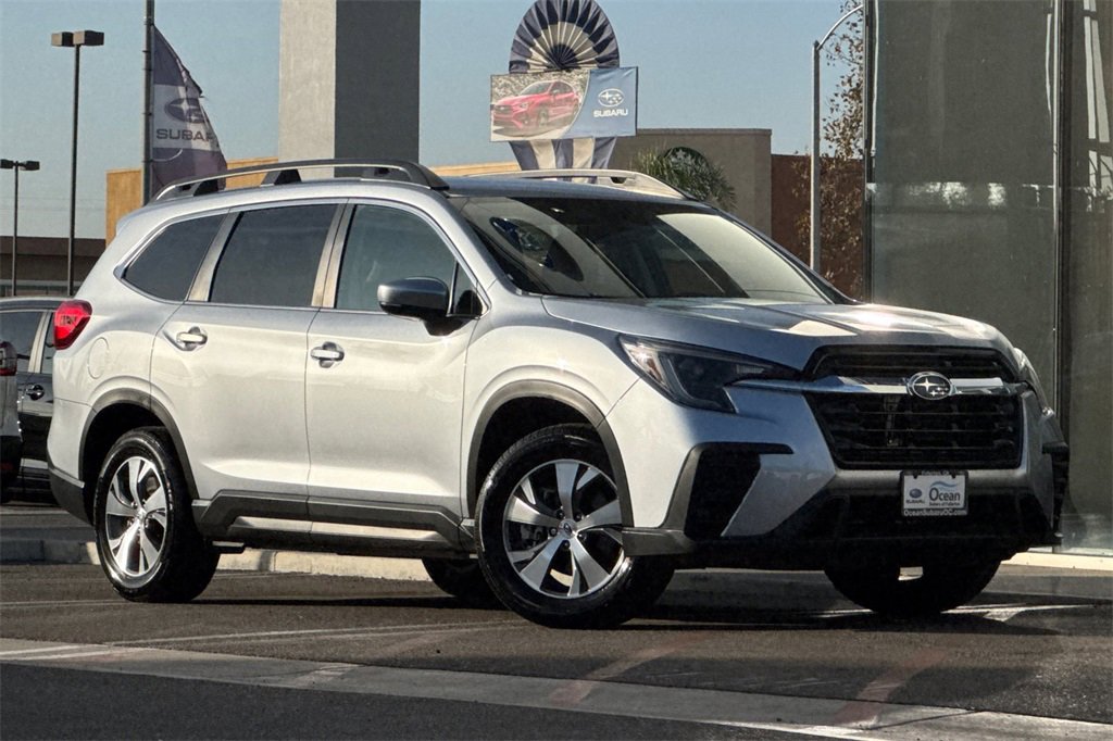 Certified 2024 Subaru Ascent Premium w/ Convenience Package image 2
