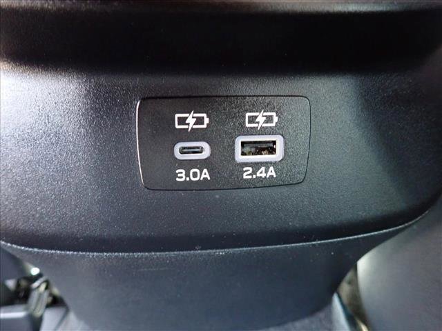 Used 2025 Subaru Legacy Premium AWD/4WD image 9