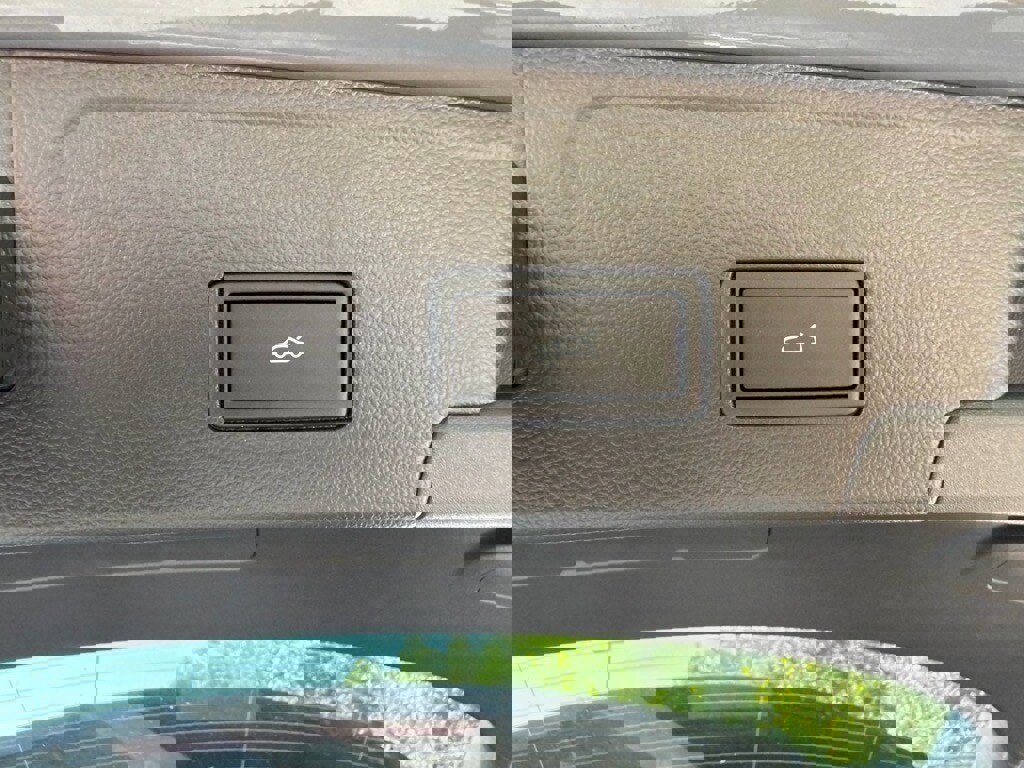 New 2026 Volkswagen Atlas Cross Sport SEL Premium R-Line image 19