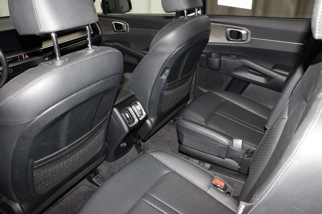 Used 2024 Kia Sorento X-Line EX AWD/4WD image 17