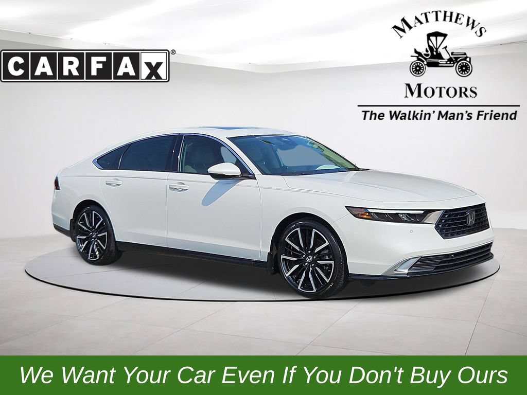 Used 2023 Honda Accord Touring image 1