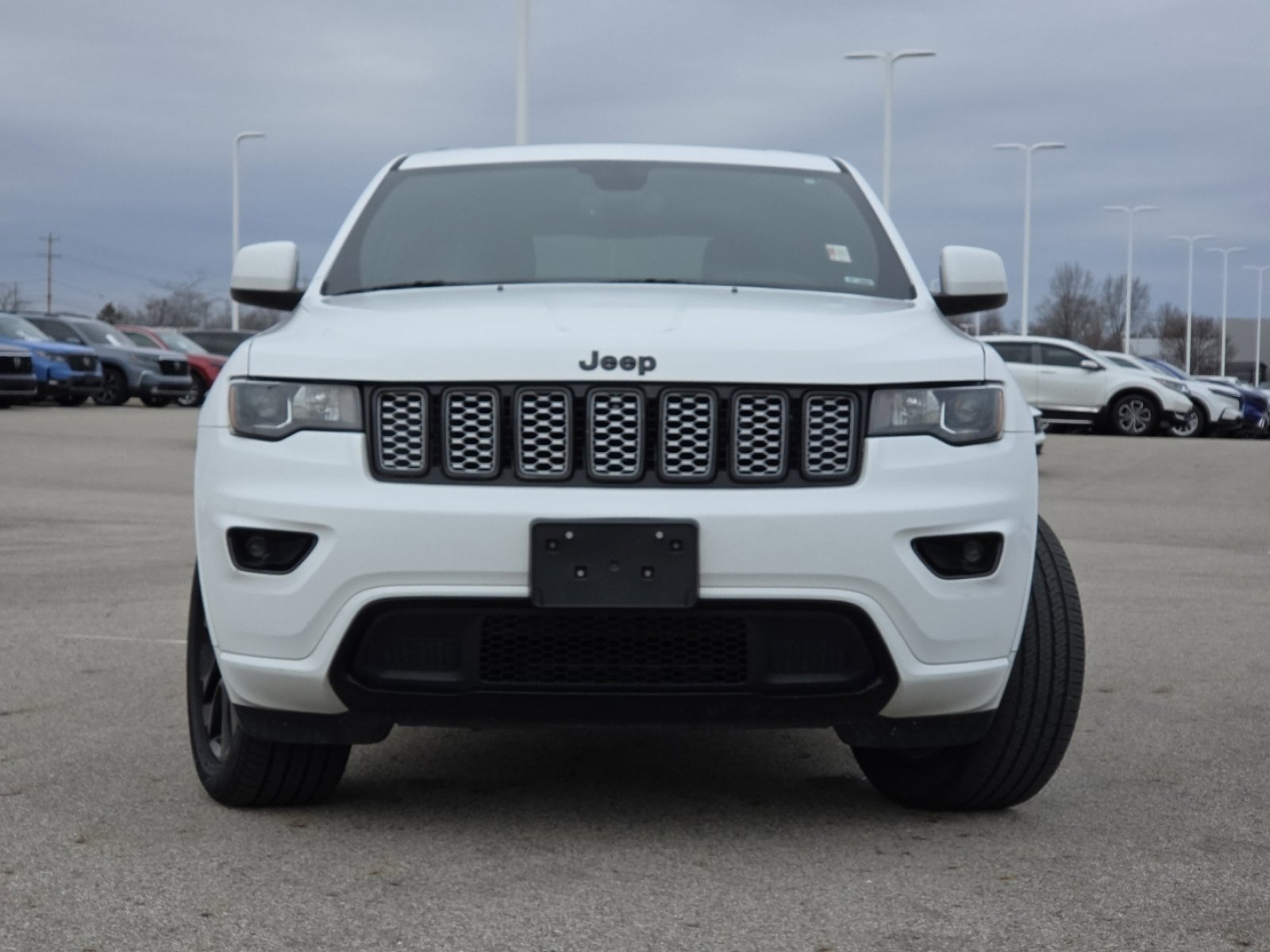 Used 2019 Jeep Grand Cherokee Altitude image 12