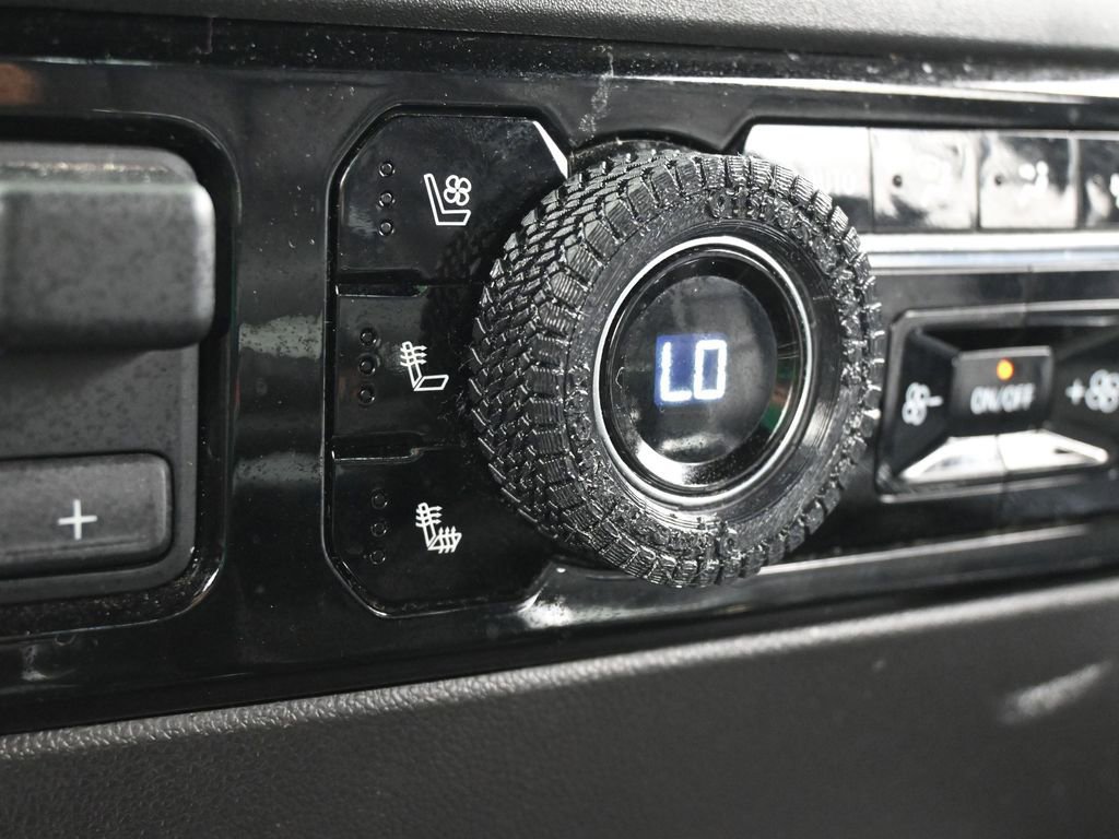 Used 2022 Chevrolet Silverado 1500 High Country image 33