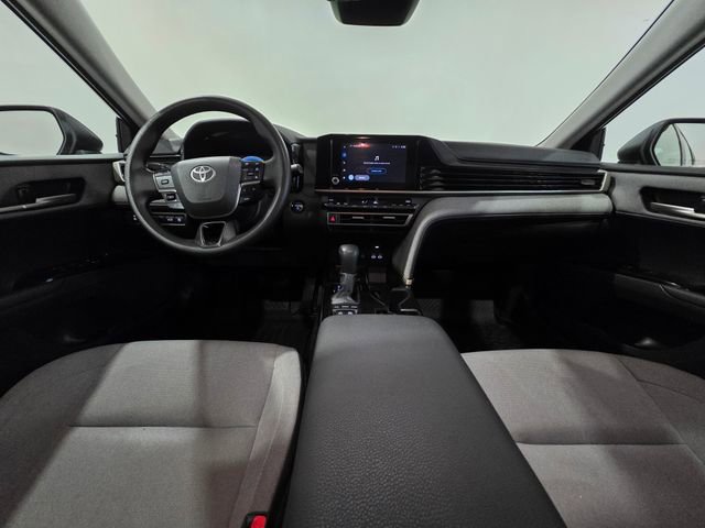 Used 2025 Toyota Camry LE w/ Convenience Package image 14