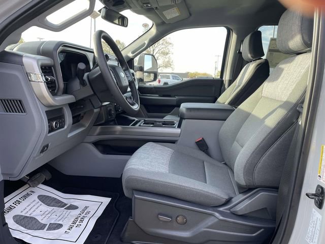 New 2026 Ford F250 XLT w/ XLT Premium Package AWD/4WD image 17