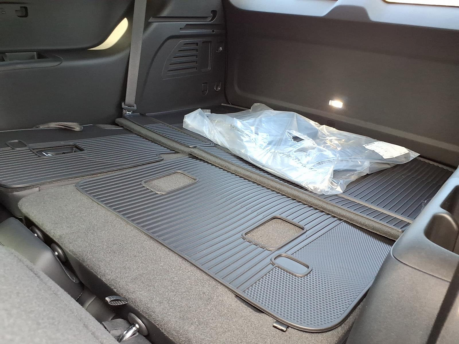 New 2026 GMC Acadia Elevation w/ Black Edition AWD/4WD image 10