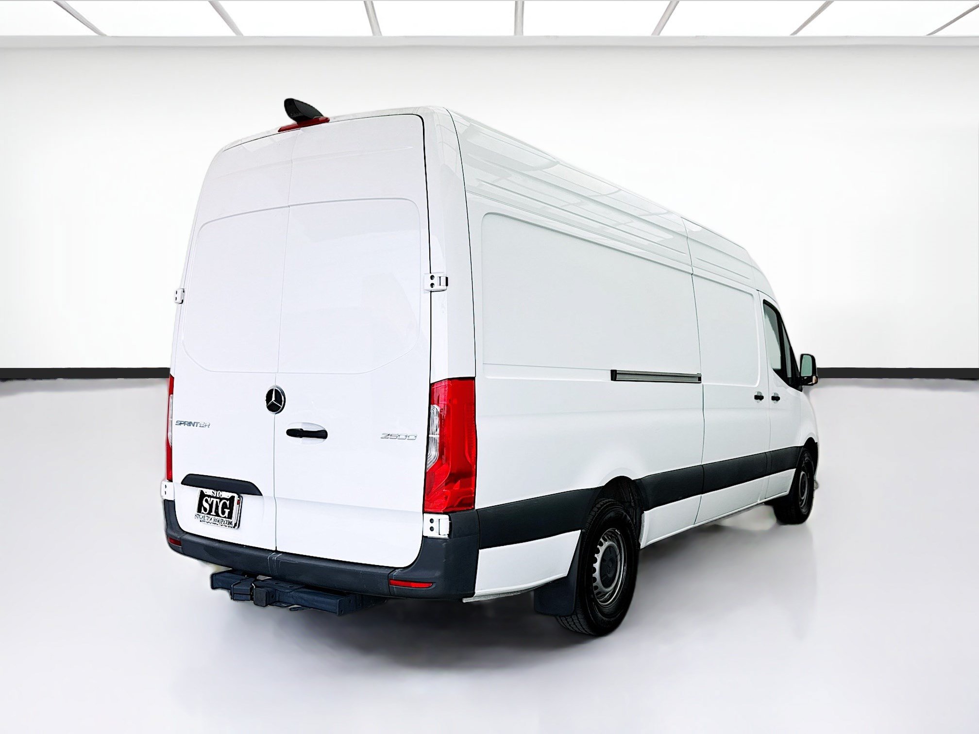 Used 2024 Mercedes-Benz Sprinter 2500 image 4