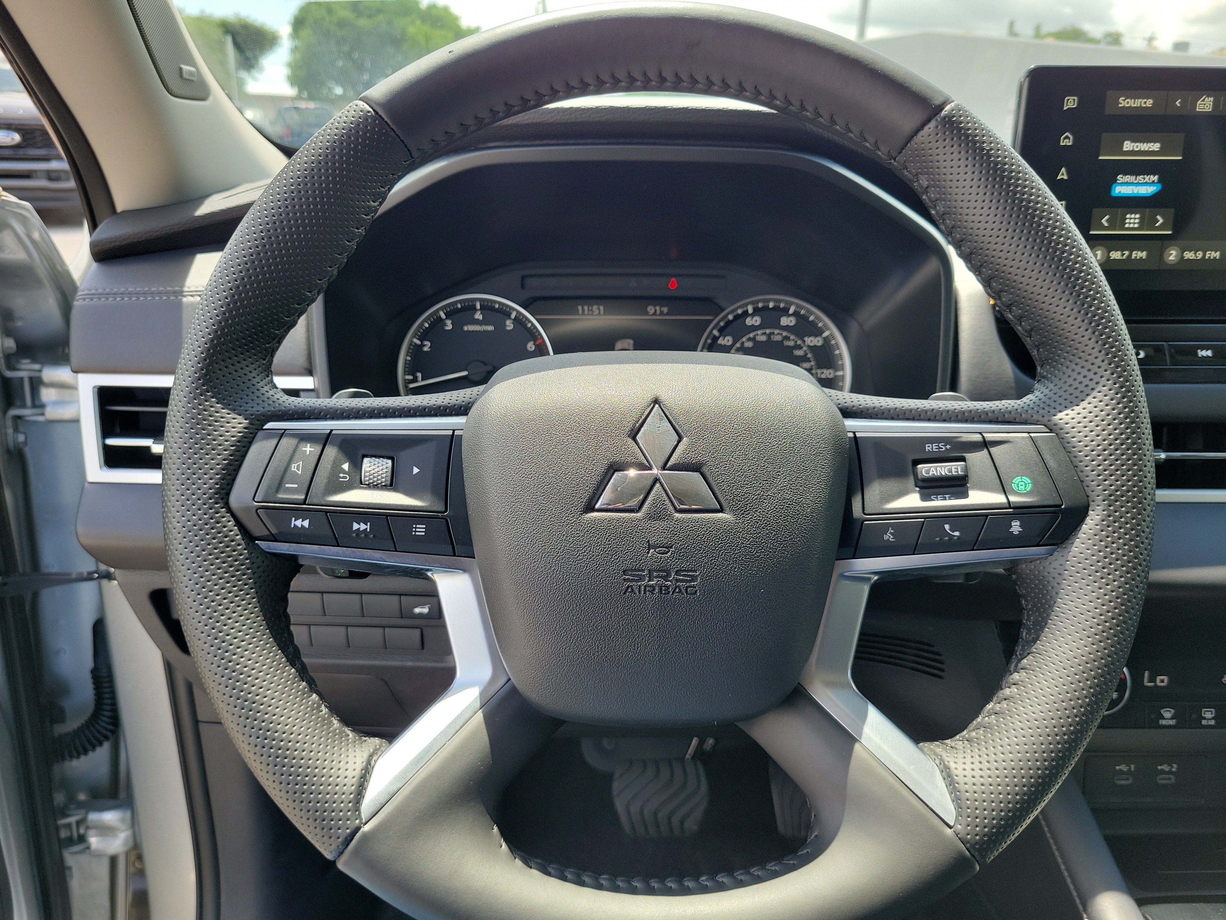 Used 2025 Mitsubishi Outlander SE FWD image 20