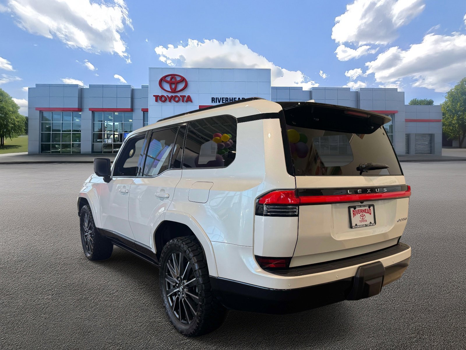 Used 2024 Lexus GX 550 w/ Cold Area Package image 4