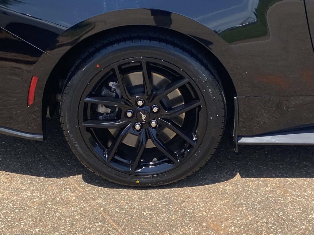 Used 2024 Ford Mustang GT RWD image 11