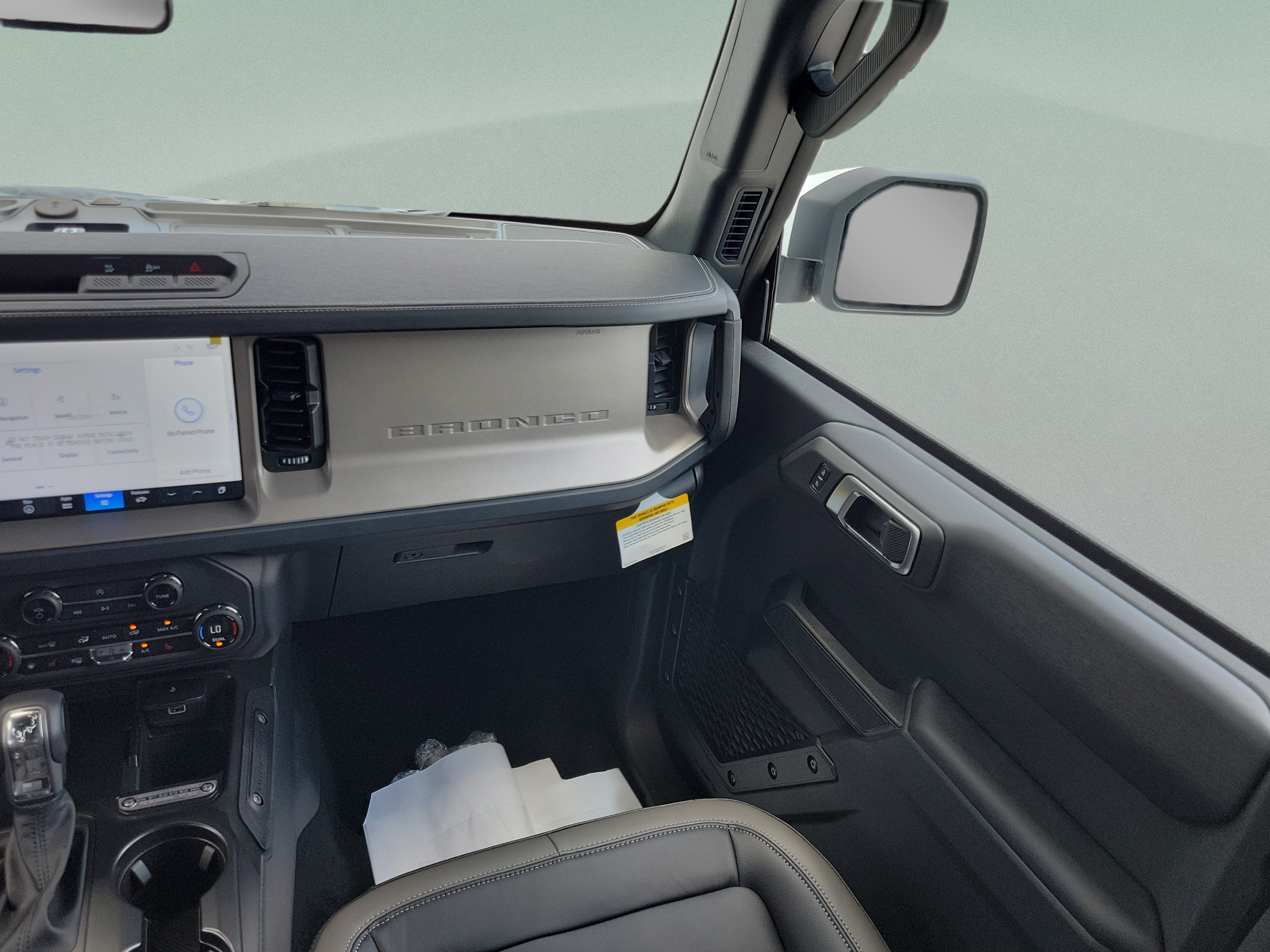 New 2026 Ford Bronco Outer Banks AWD/4WD image 7