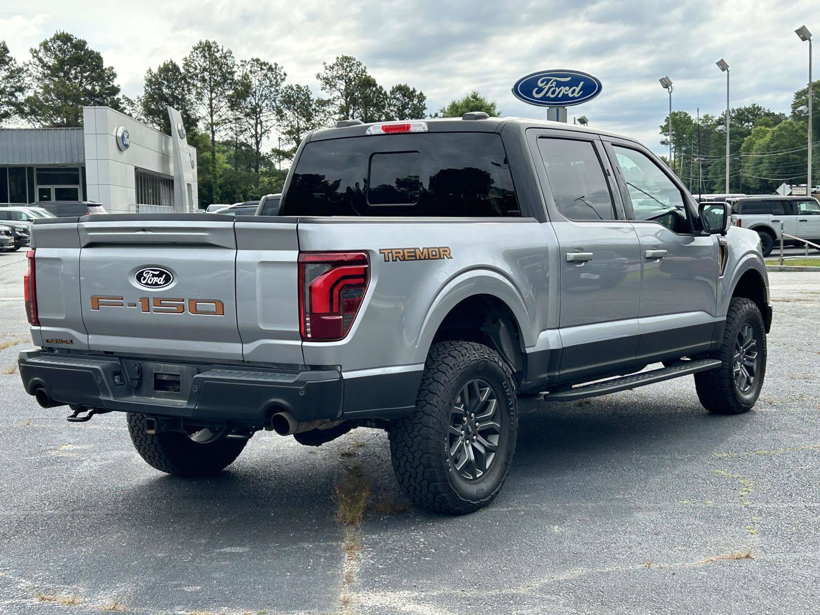 Used 2025 Ford F150 Tremor w/ Equipment Group 402A High AWD/4WD image 3