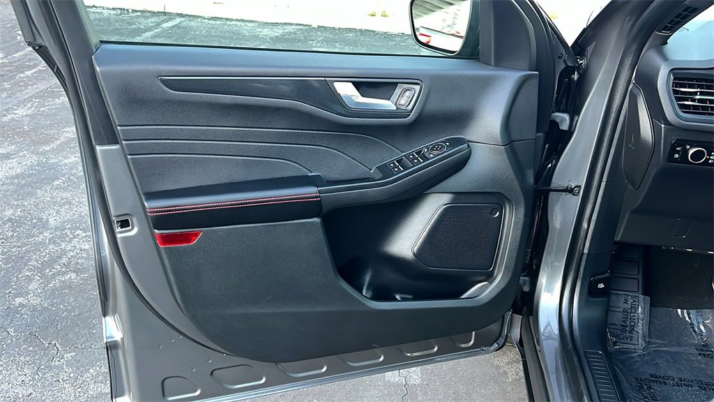 New 2025 Ford Escape ST-Line w/ Equipment Group 301A image 10