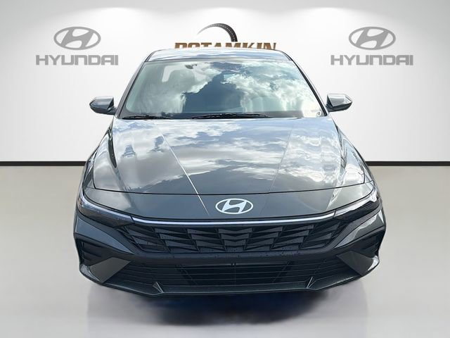 New 2026 Hyundai Elantra SE video 2