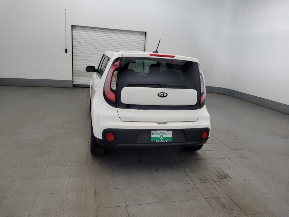 Used 2018 Kia Soul FWD image 6