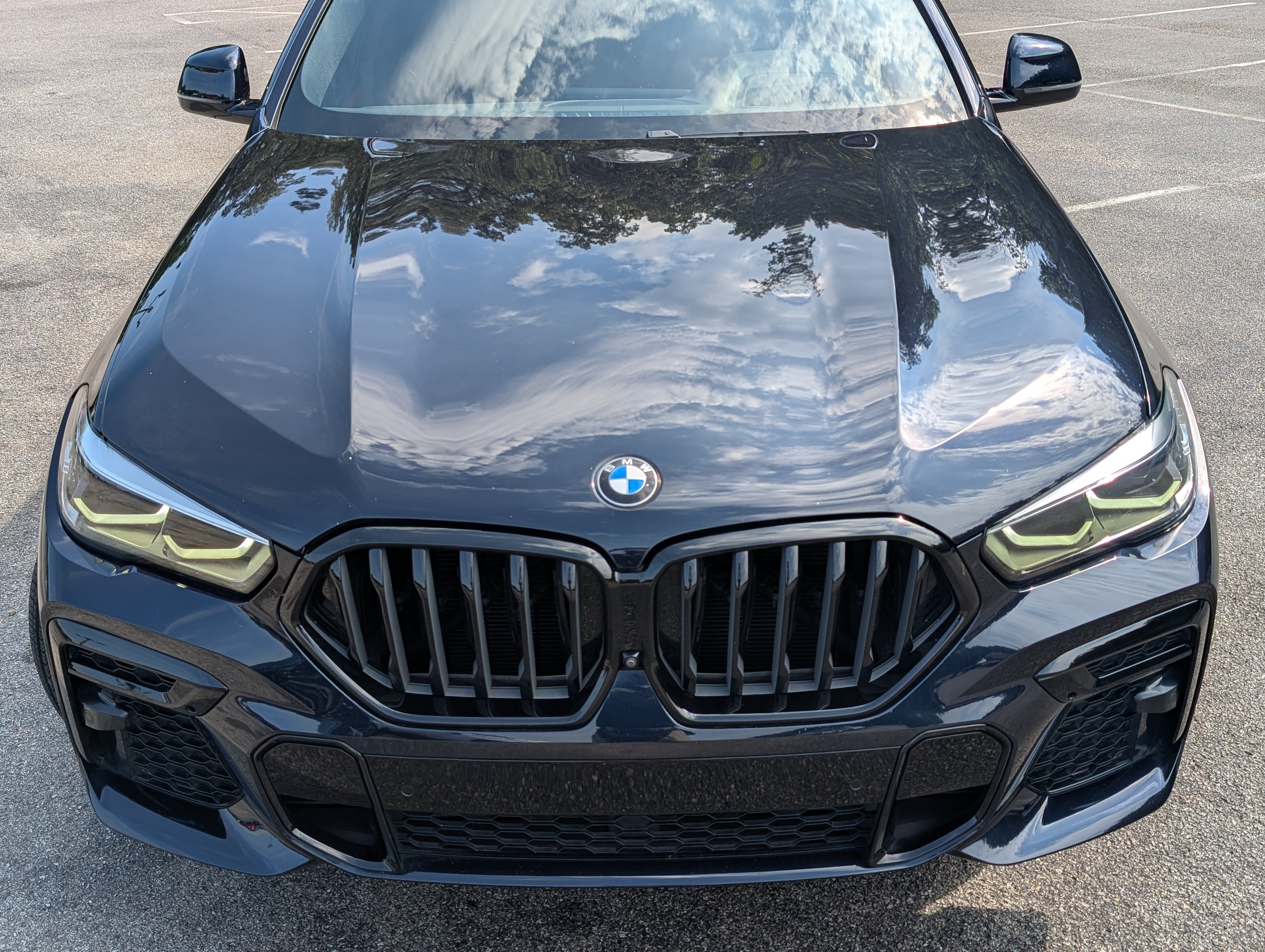 Used 2023 BMW X6 xDrive40i w/ M Sport Package AWD/4WD image 12