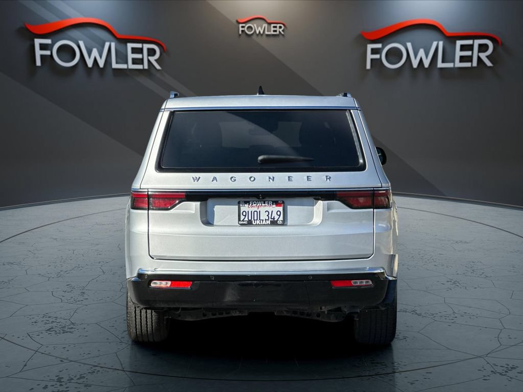 Used 2025 Jeep Wagoneer 4WD image 4