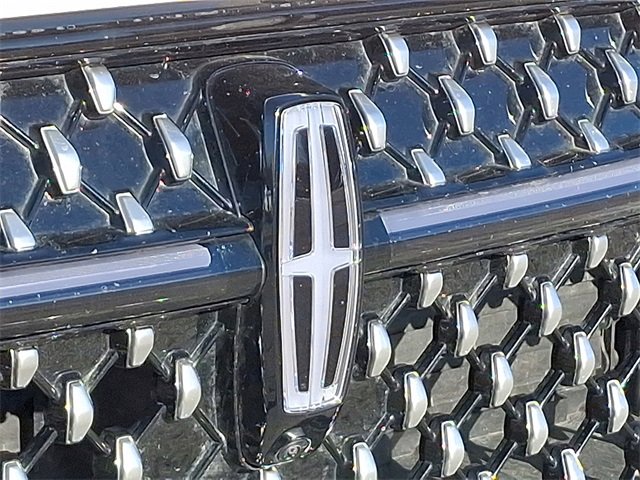 Used 2024 Lincoln Nautilus Reserve image 29