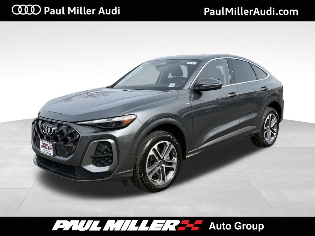 Certified 2025 Audi Q5 Premium w/ Convenience Package