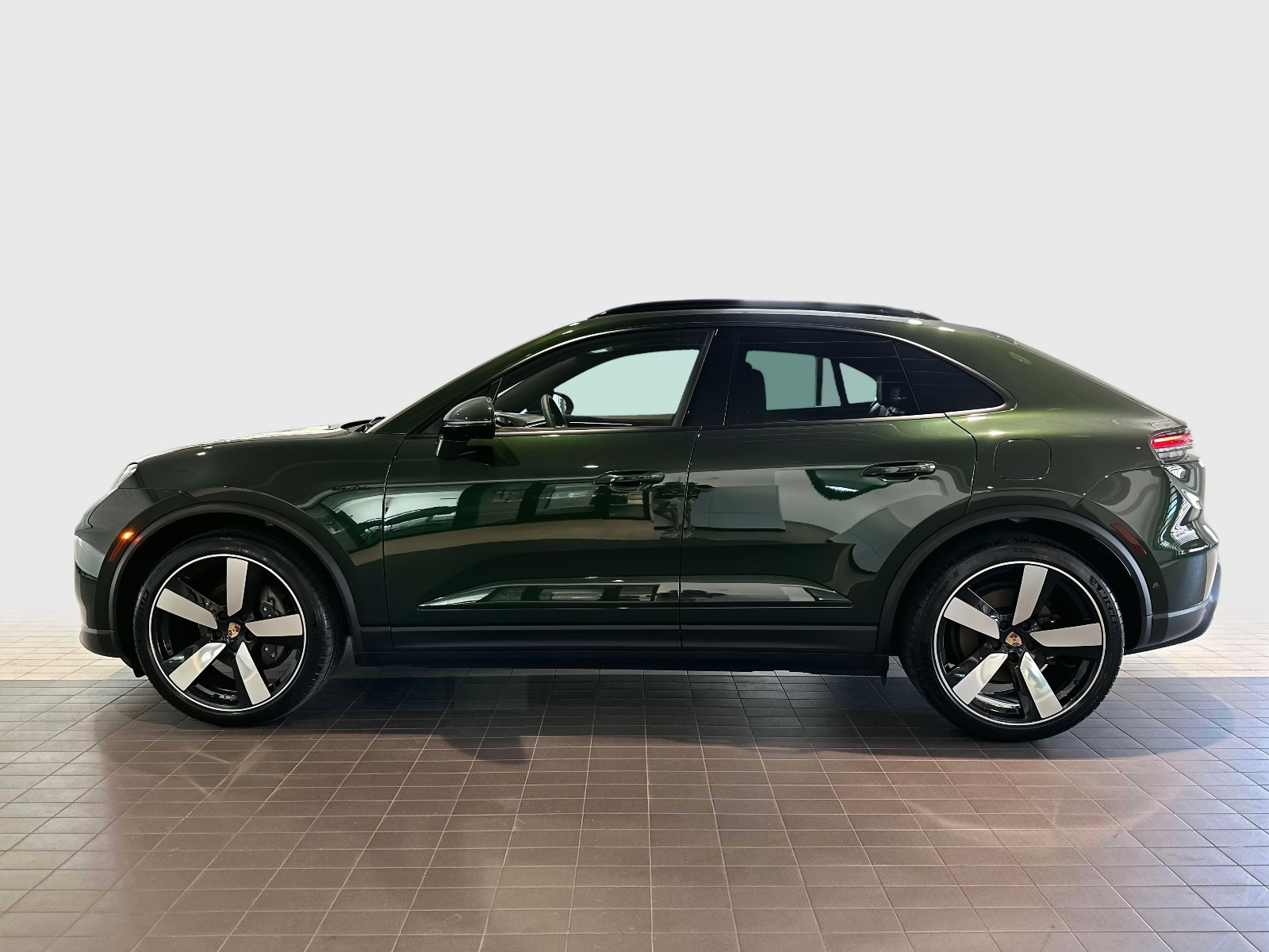 New 2024 Porsche Macan 4 Electric image 2