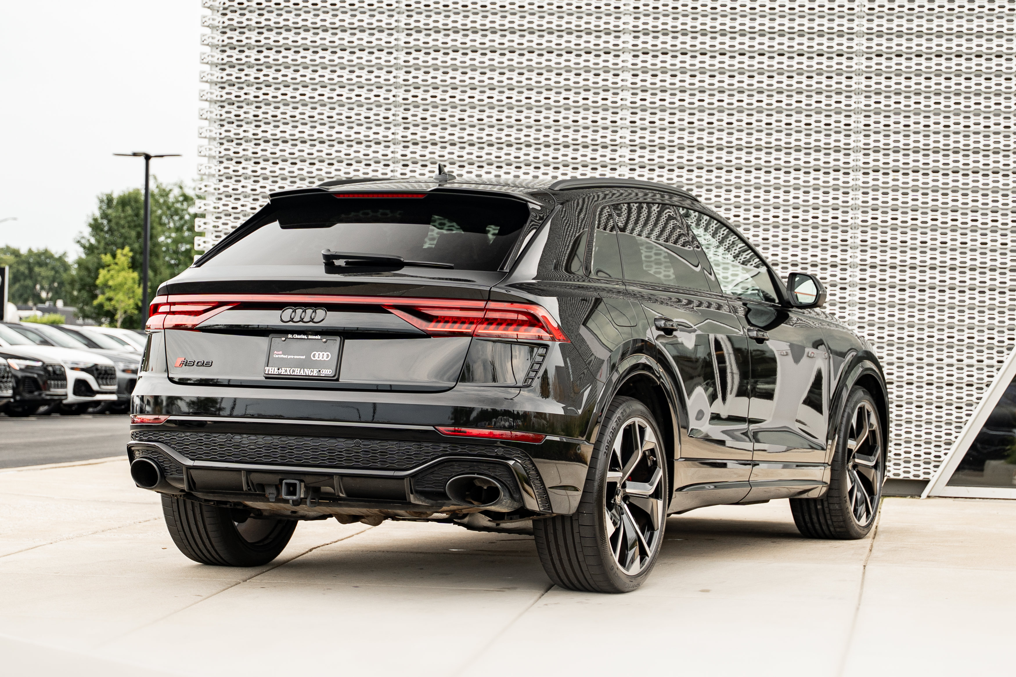 Certified 2024 Audi RS Q8 w/ Black Optic Package AWD/4WD image 4