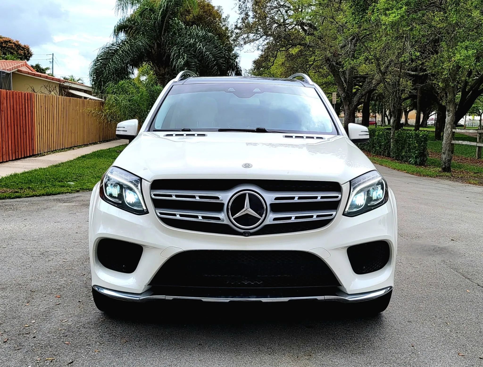 Used 2018 Mercedes-Benz GLS 550 4MATIC w/ Grand Edition Package image 2