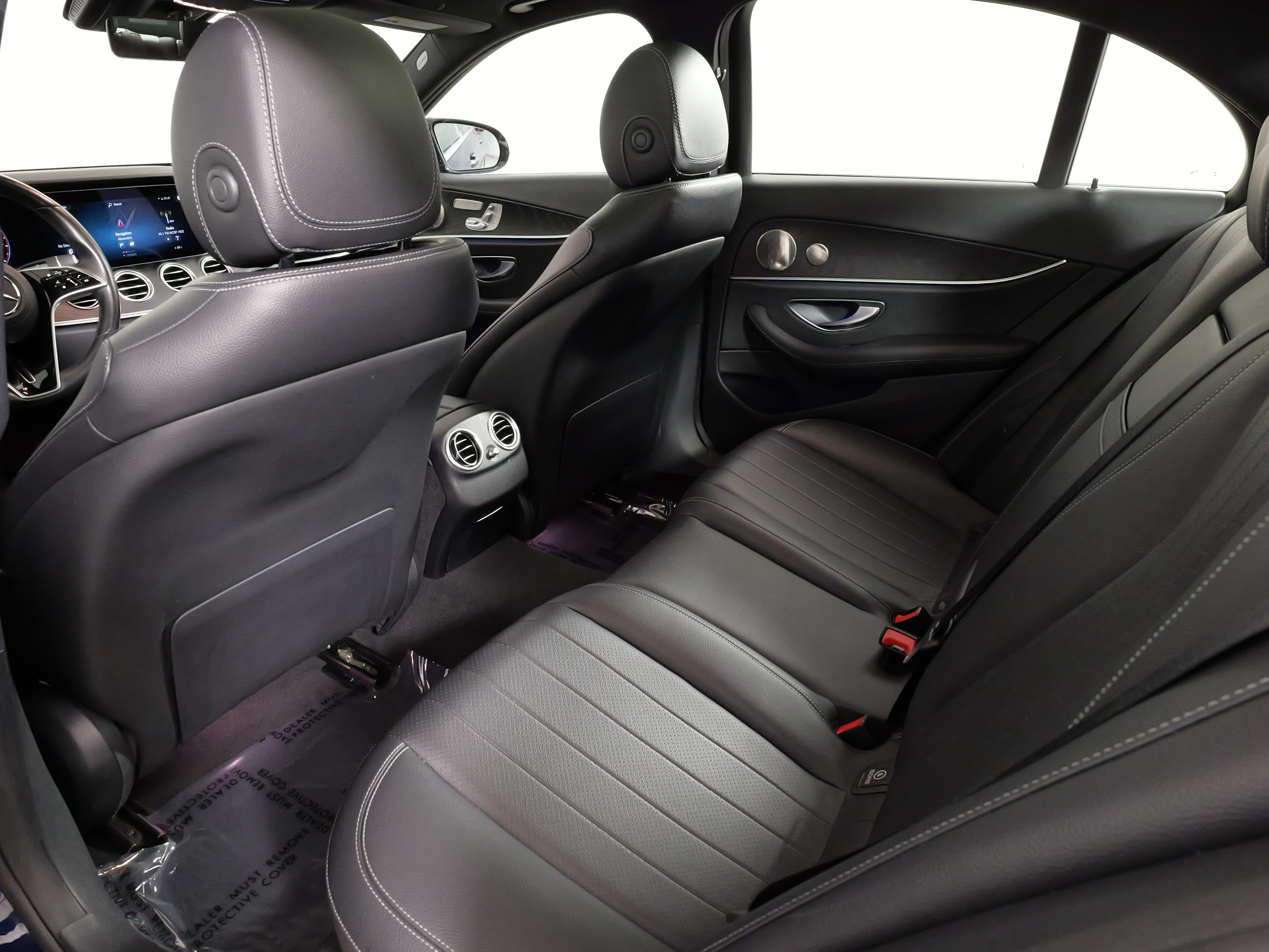 Used 2023 Mercedes-Benz E 350 4MATIC Sedan image 35