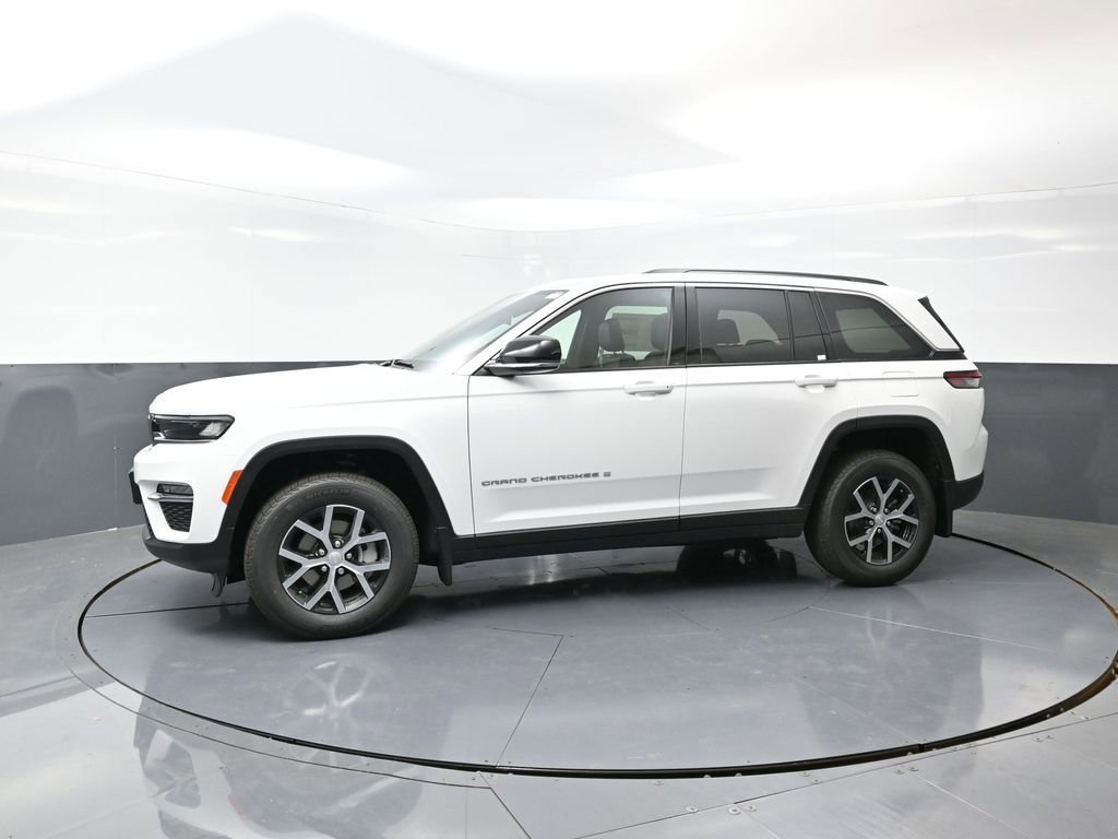 New 2025 Jeep Grand Cherokee Limited w/ Trailer Tow Package image 5