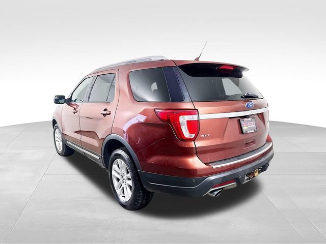 Used 2018 Ford Explorer XLT AWD/4WD image 8