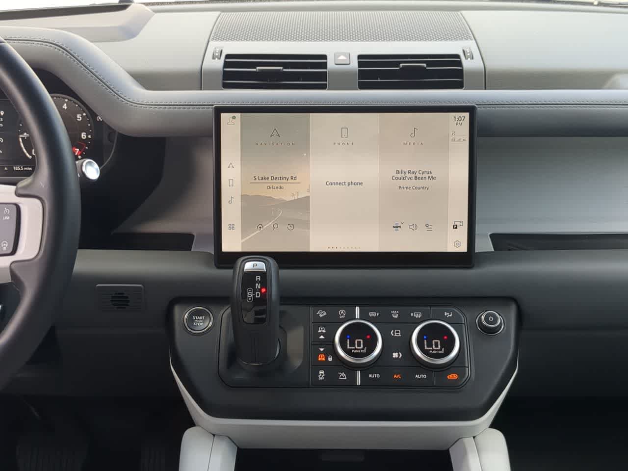Certified 2025 Land Rover Defender 110 X-Dynamic SE AWD/4WD image 30
