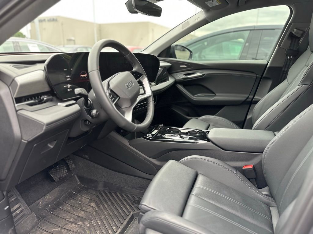 Used 2025 Audi Q6 e-tron Premium Plus image 8