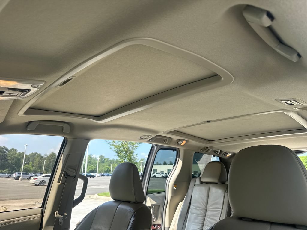 Used 2011 Toyota Sienna Limited FWD image 30