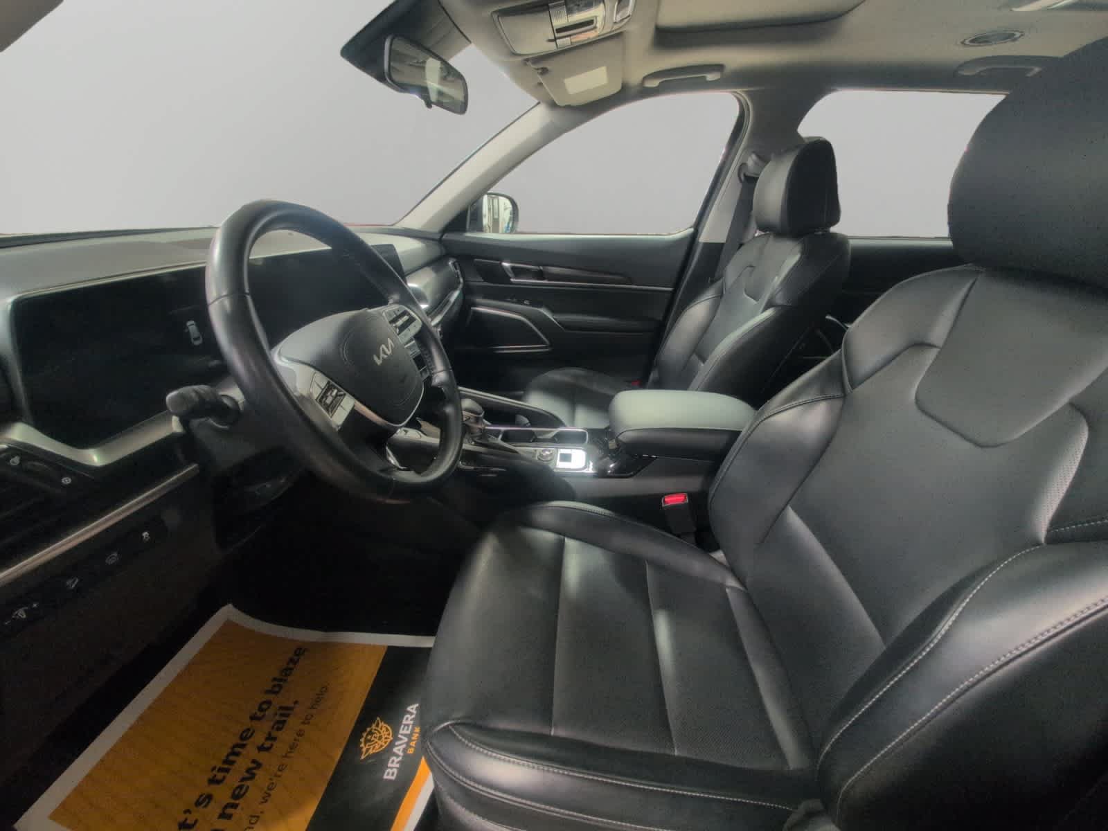 Used 2025 Kia Telluride S AWD/4WD image 9