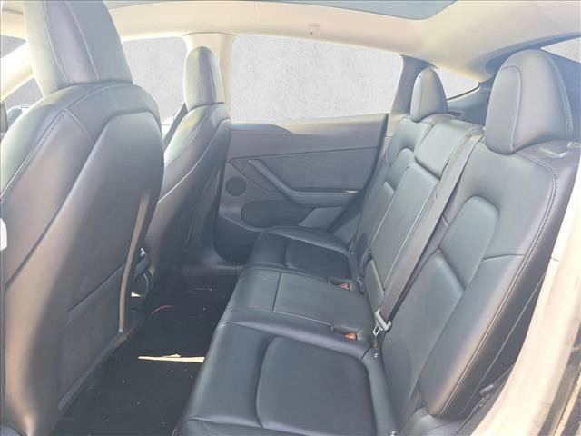 Used 2022 Tesla Model Y Performance AWD/4WD image 11