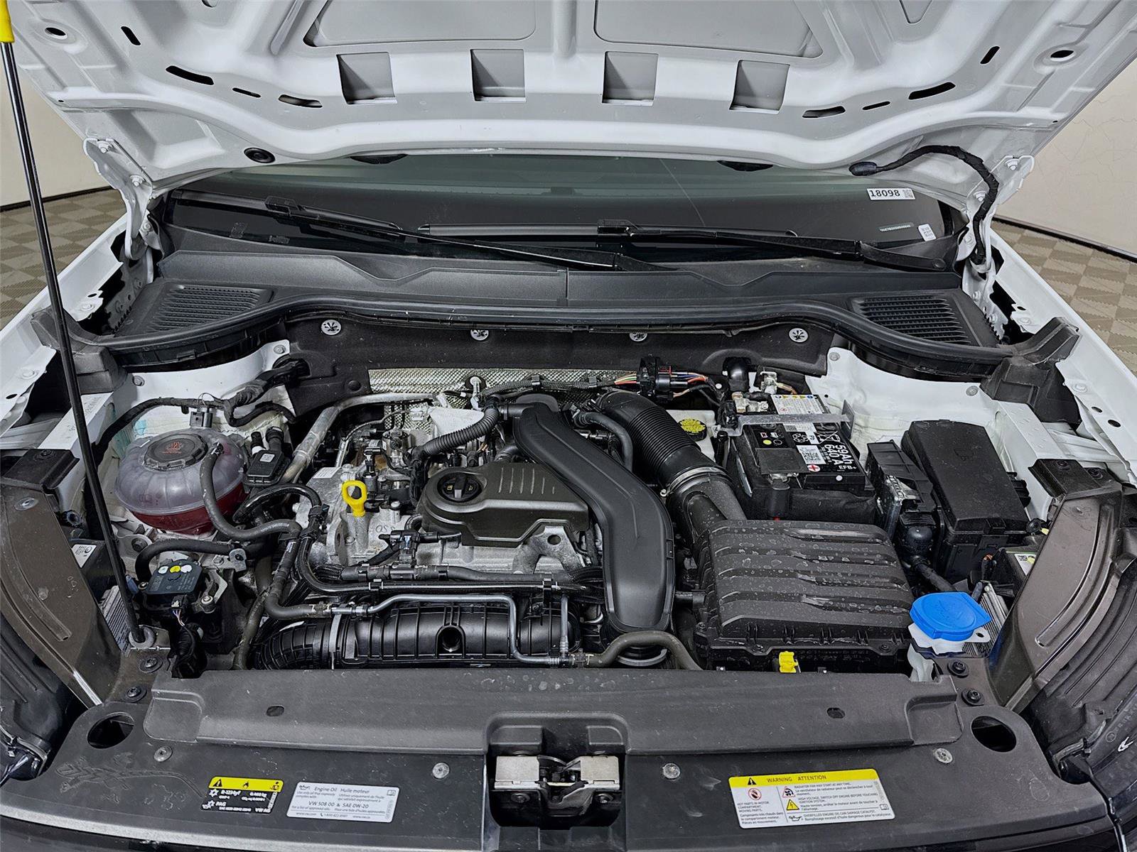 Used 2025 Volkswagen Taos SE image 21