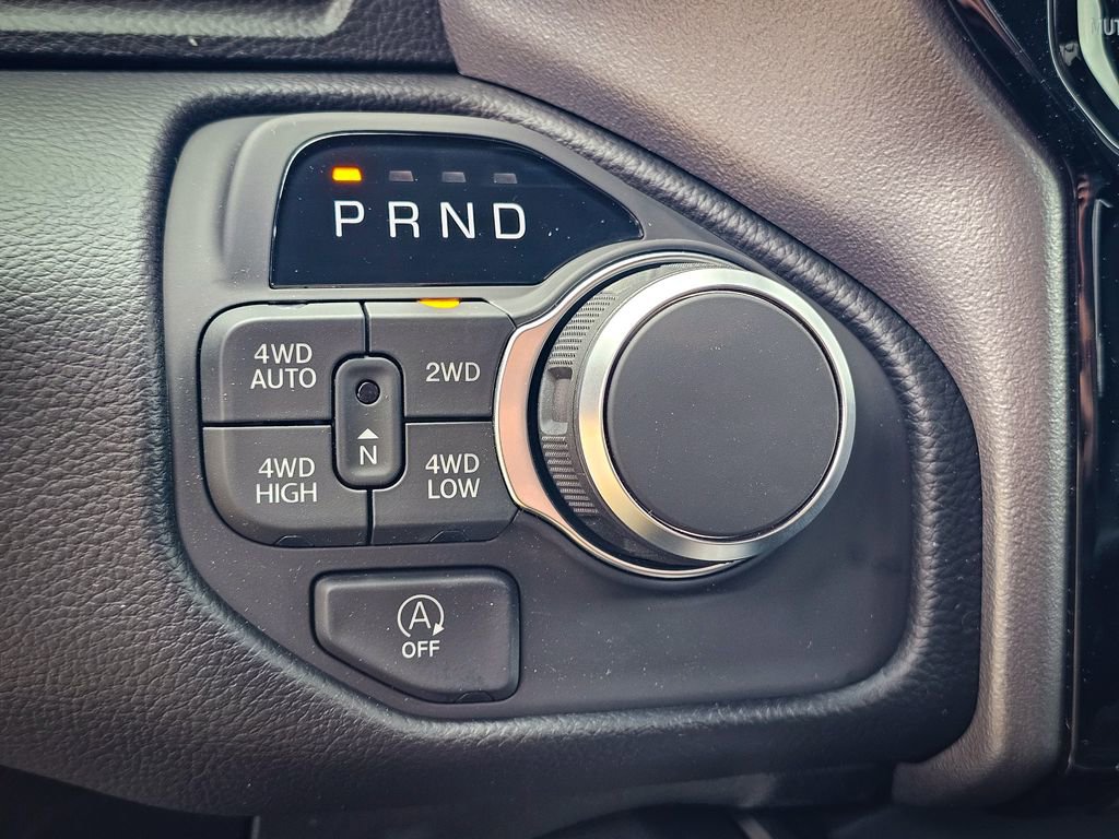 New 2026 RAM 1500 4x4 Crew Cab image 21