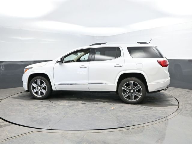 Used 2017 GMC Acadia Denali image 4